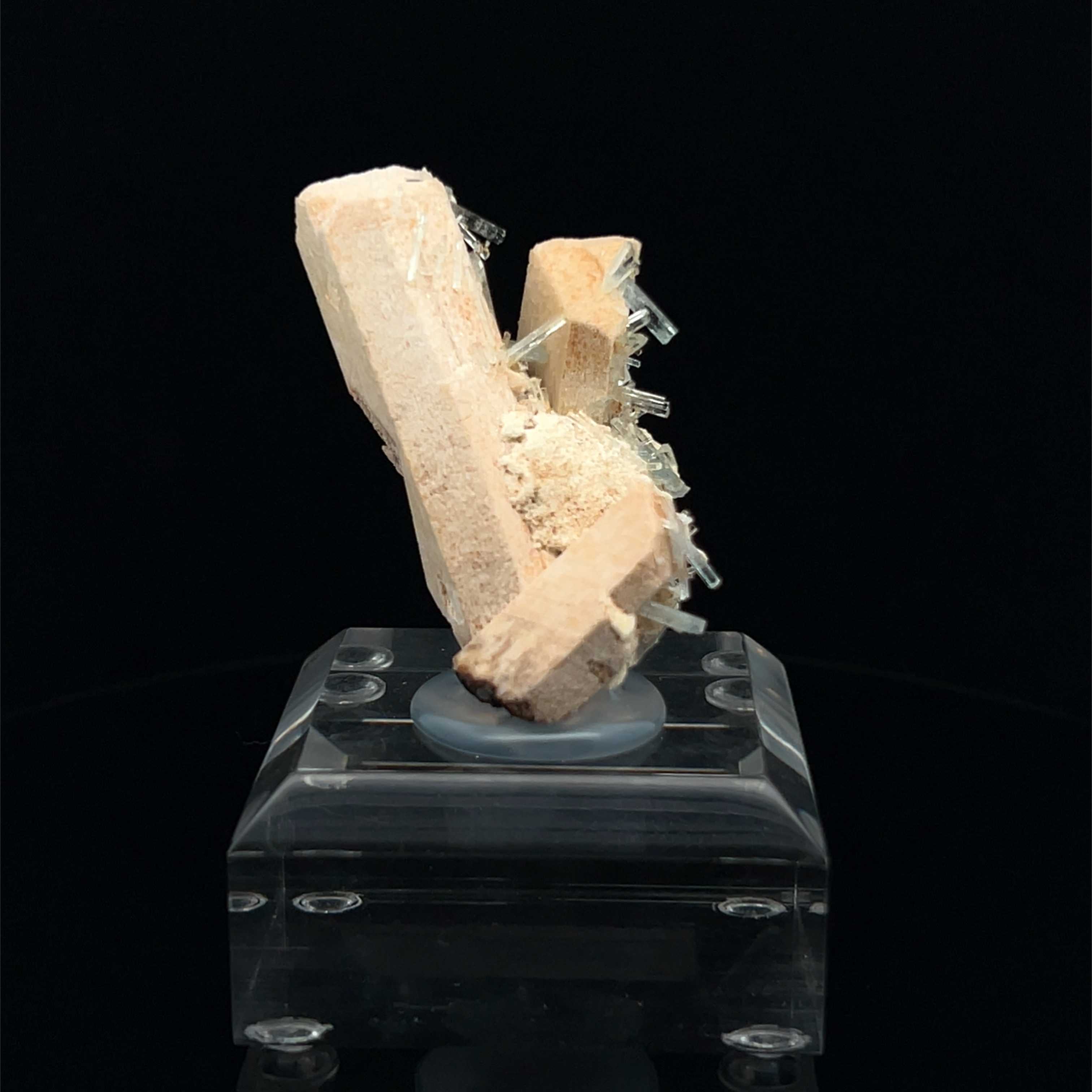 Beryl var. Aquamarine on Microcline