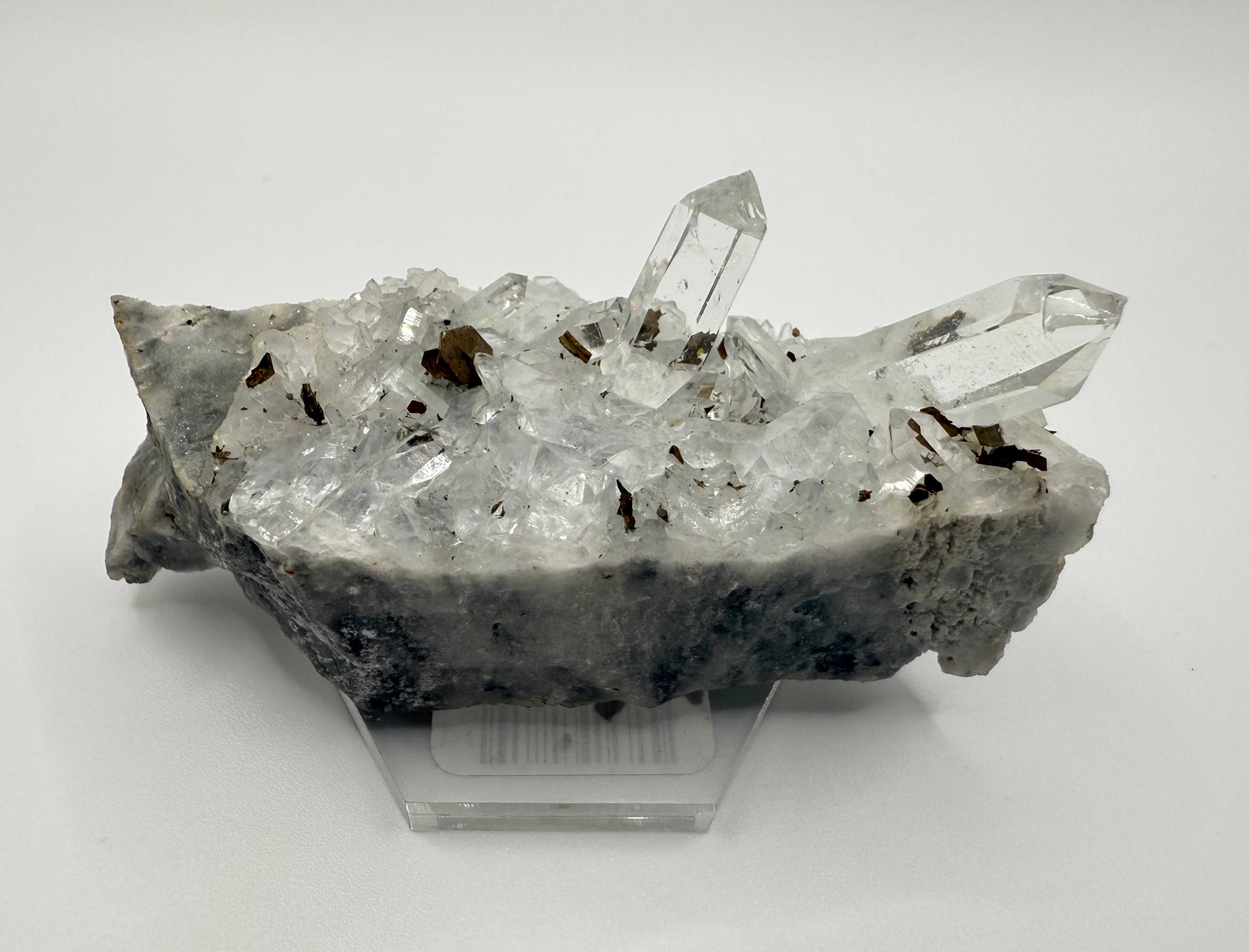 Quartz w/ Pyrrhotite