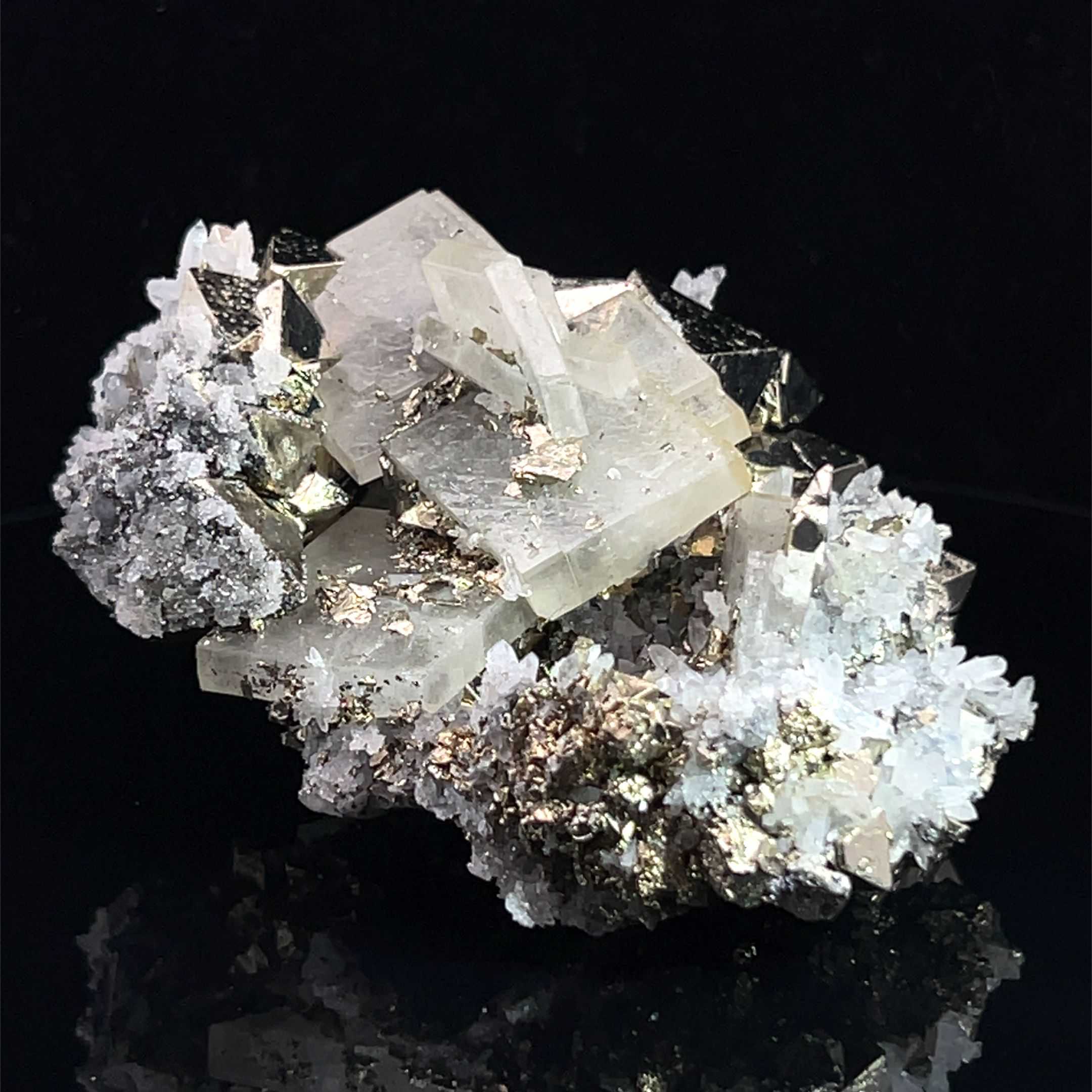 Baryte and pyrite cluster