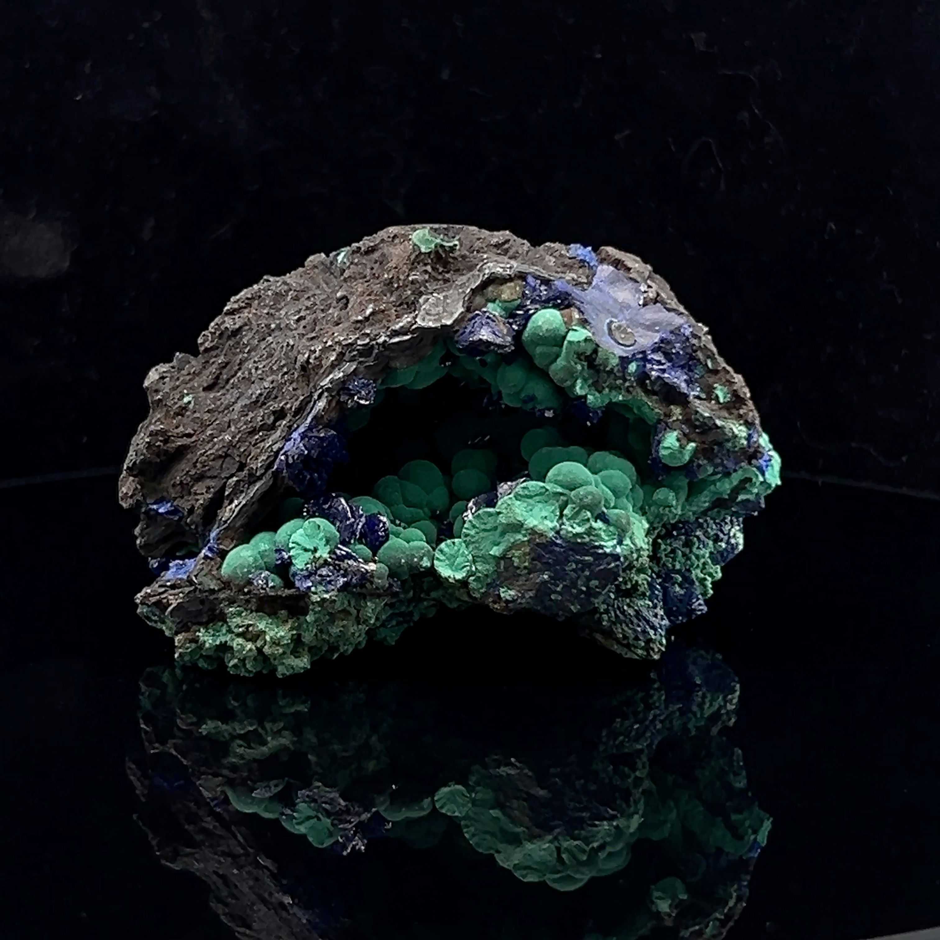 Bisbee Malachite vug