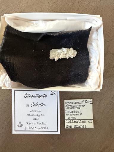 Strontianite on Celestine