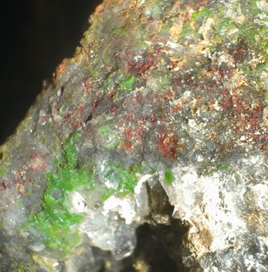Mexican Pyromorphite/Quartz Geode