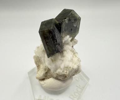 Fluorapatite