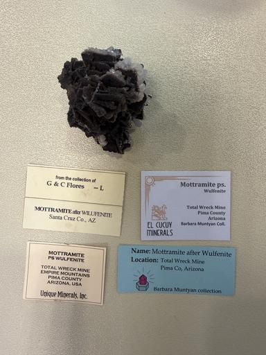 Mottramite ps. Wulfenite