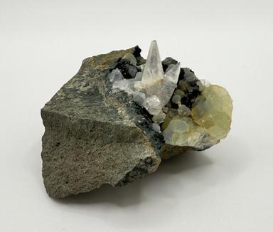 Calcite/Prehnite/Jalgoldite