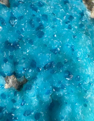 Hemimorphite and Veszelyite
