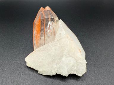 Quartz w/ iron oxide 