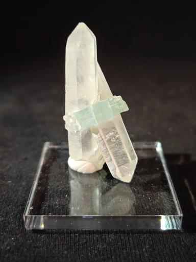 Aquamarine on Quartz