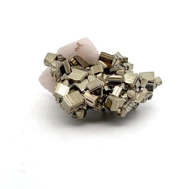 Manganocalcite on Pyrite
